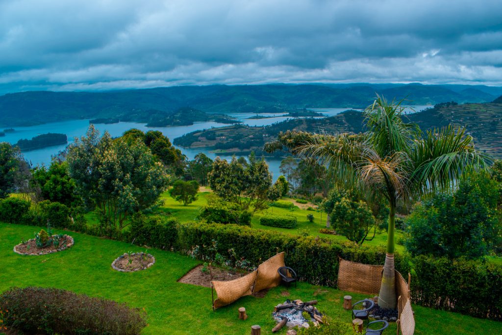 Lake Bunyonyi in Uganda is located near the Rwandan Border