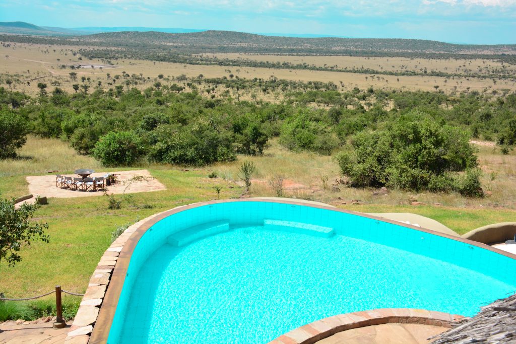 8 Reasons Why You Should Visit Olarro Conservancy | If you want to go on a game drive but the information on where to go is overwhelming then Olarro is the answer to your safari/game drive questions. 