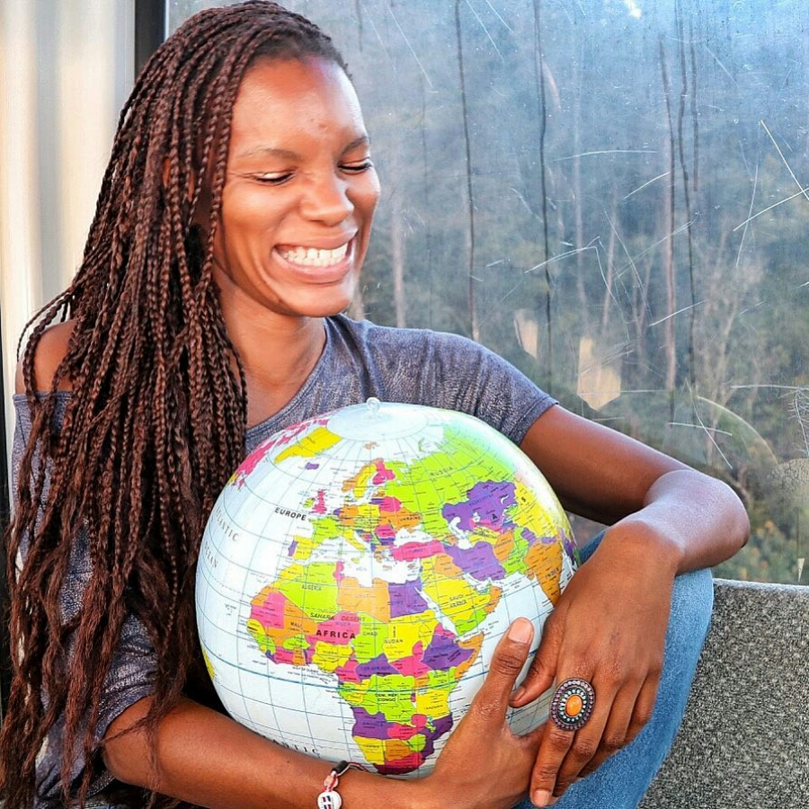 FEATURED FULLTIMETRAVELER: DINEO ZONKE MADUNA| THE AFRICAN FULL TIME TRAVELER THAT QUIT HER JOB TO TRAVEL THE WORLD
