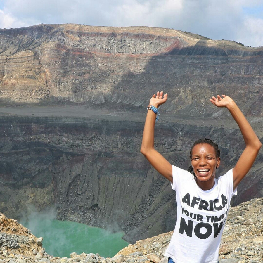 FEATURED FULLTIMETRAVELER: DINEO ZONKE MADUNA| THE AFRICAN FULL TIME TRAVELER THAT QUIT HER JOB TO TRAVEL THE WORLD