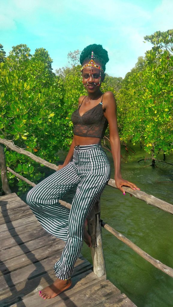 8 Simple ways to style your braids when traveling- Tips on how black women should style their protective braids in under three minutes