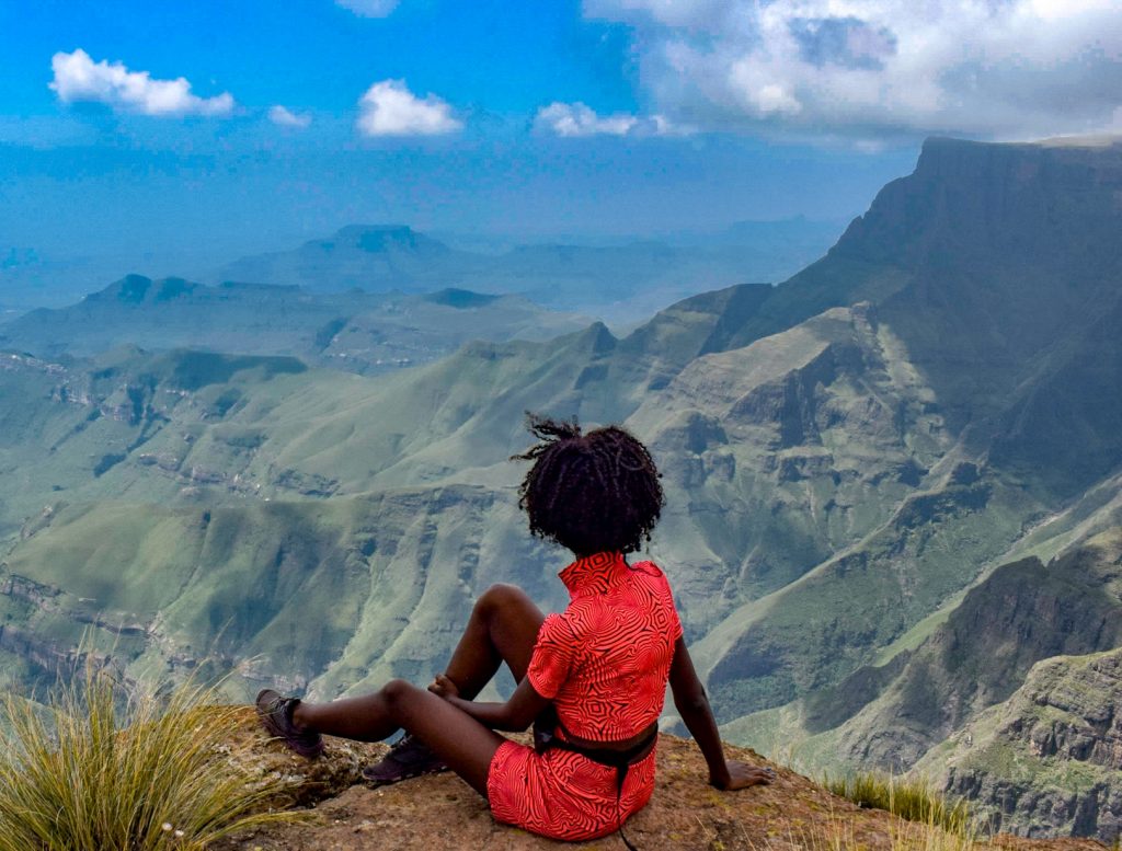 Hiking drakensberg South Africa- helpful travel tips to help you plan to have an epic day hiking the Amphitheatre, see Tugela falls